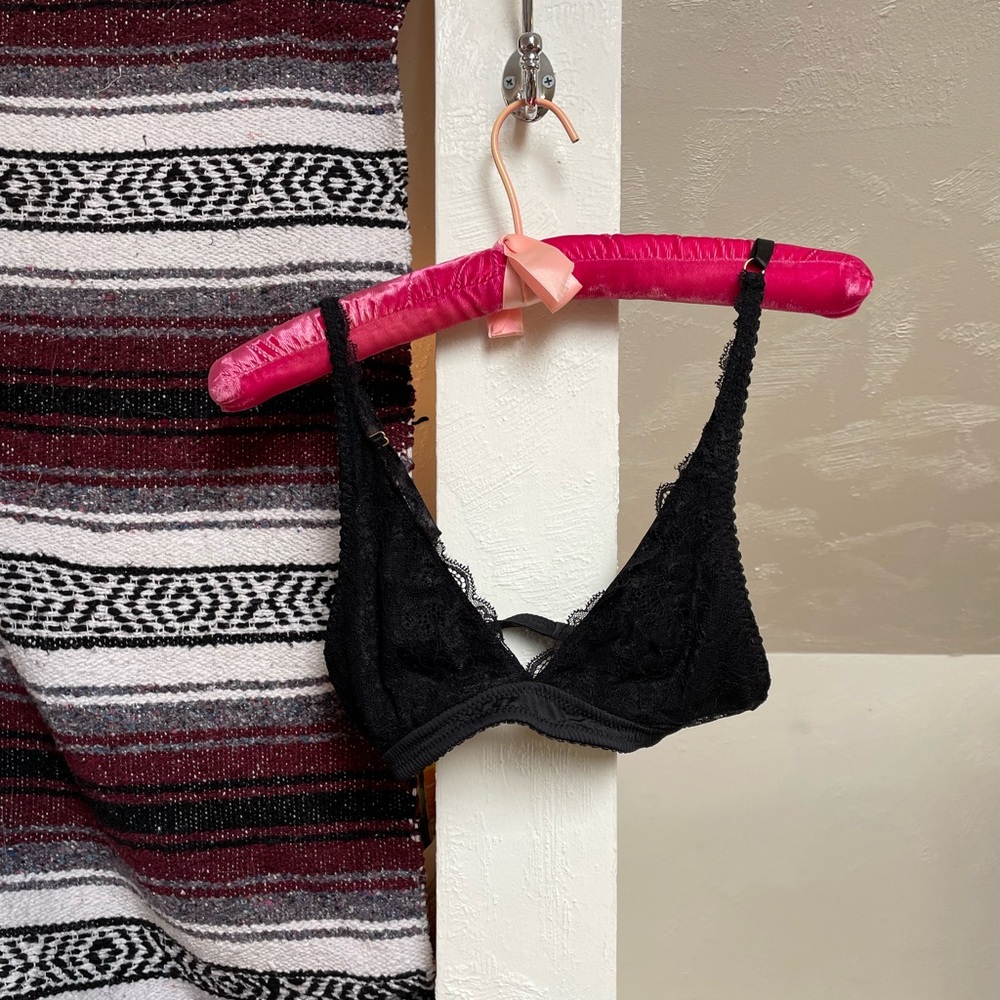 Urban Outfitters Out From Under Black Lace Bralette size M